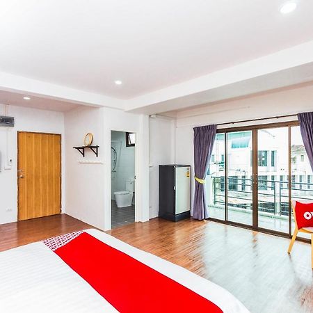 Oyo 435 Frame Residence Phuket Esterno foto