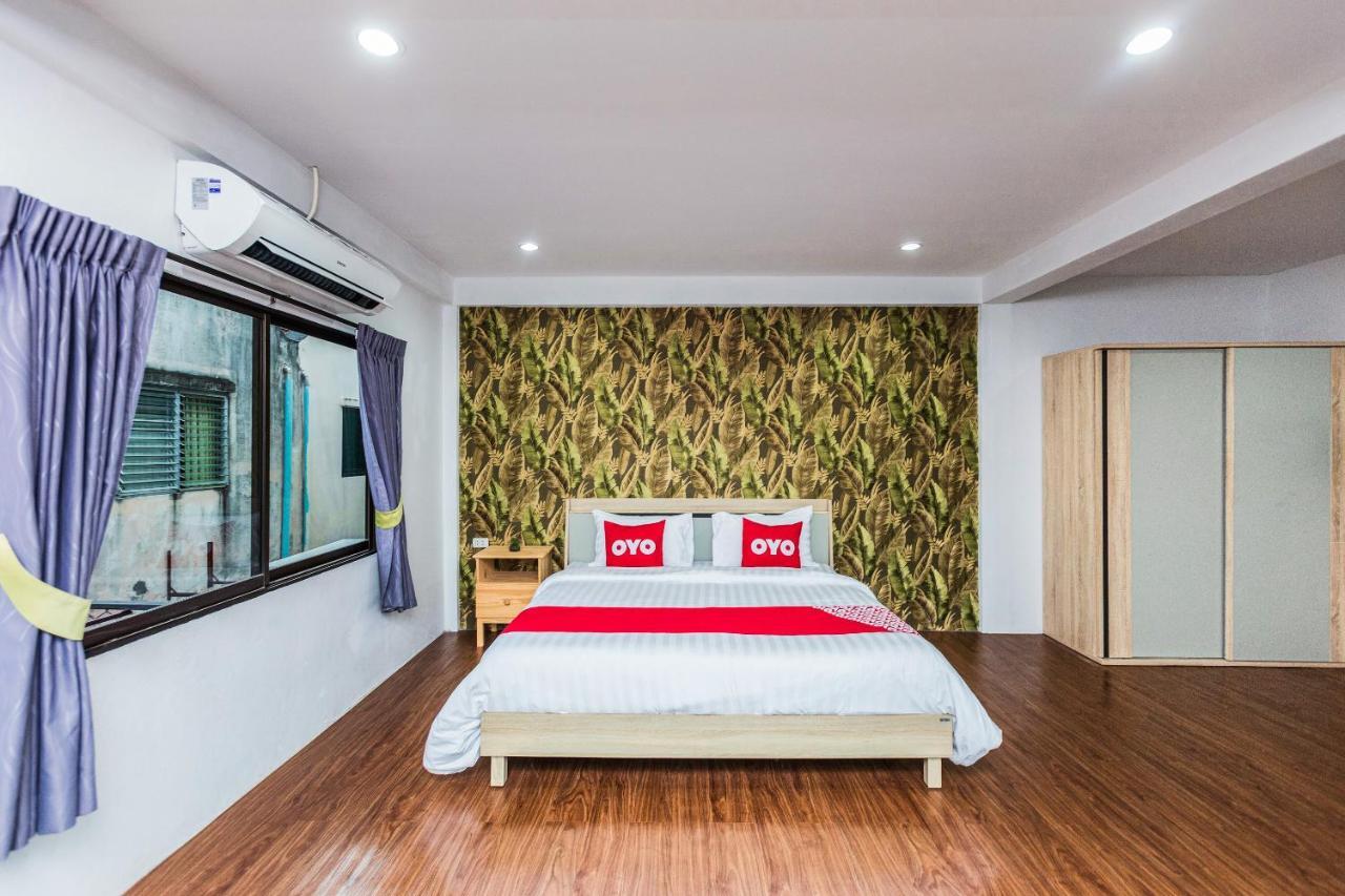 Oyo 435 Frame Residence Phuket Esterno foto