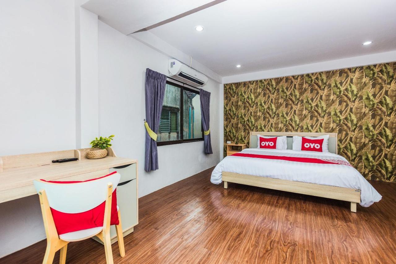 Oyo 435 Frame Residence Phuket Esterno foto