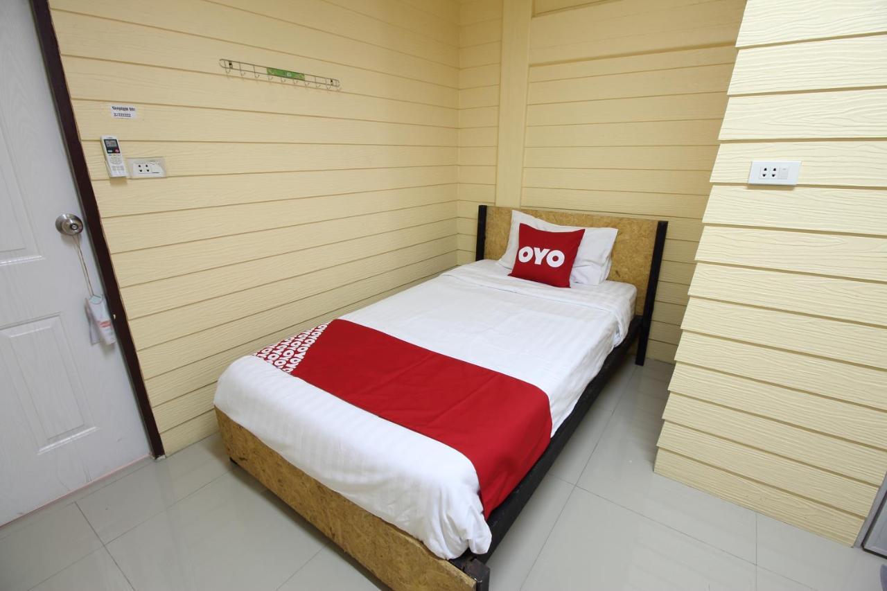 Oyo 435 Frame Residence Phuket Esterno foto